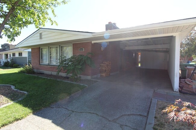 3123 W Bismark Ave in Spokane, WA - Building Photo - Building Photo