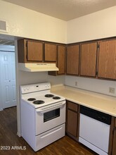 2843 E Marconi Ave-Unit -201 in Phoenix, AZ - Building Photo - Building Photo