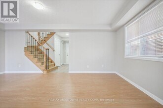 884 Jempson Path in Milton, ON - Building Photo - Building Photo