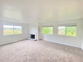 Letitia Ave S. (4051) in Seattle, WA - Building Photo