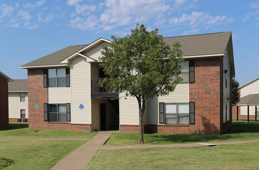 Meadow Walk in Arkansas City, KS - Foto de edificio