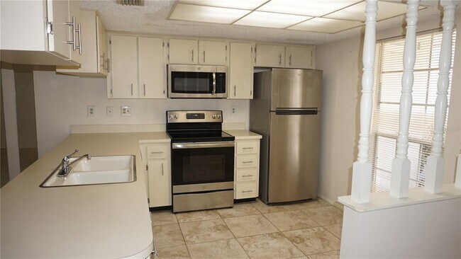 12371 Dearborn Dr in Hudson, FL - Building Photo - Building Photo