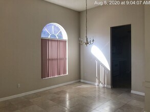 13800 Huntwick Dr in Orlando, FL - Building Photo - Building Photo