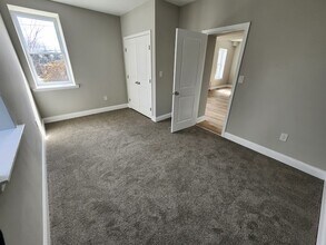 5535 Ridge Ave, Unit 1R in Philadelphia, PA - Foto de edificio - Building Photo