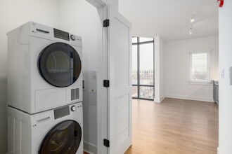 Meridia Bound Brook 300 in Bound Brook, NJ - Building Photo - Interior Photo