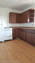 4714 Woodland Ave in Philadelphia, PA - Foto de edificio - Building Photo