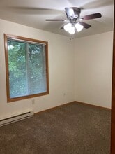 Alpine Haus LLC in Edgerton, WI - Foto de edificio - Building Photo