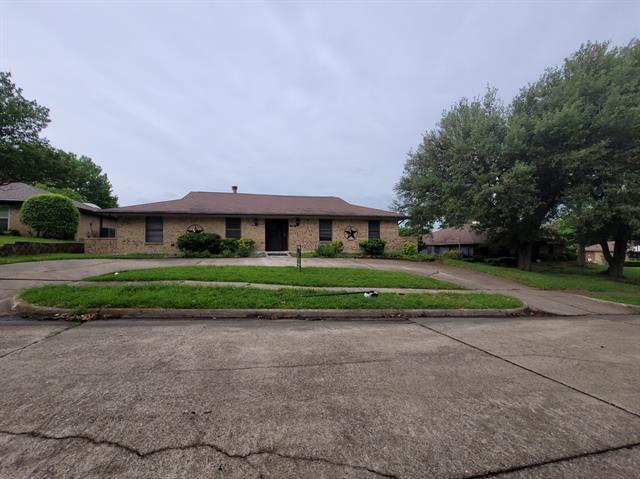 property at 110 La Fawn Cir