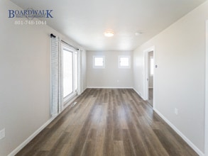 34 Glenwood Ave in Tooele, UT - Building Photo - Building Photo