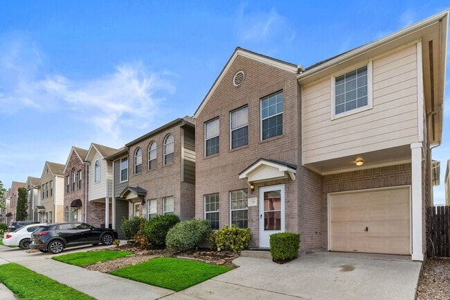 218 Plaza Del Sol Park in Houston, TX - Building Photo - Building Photo