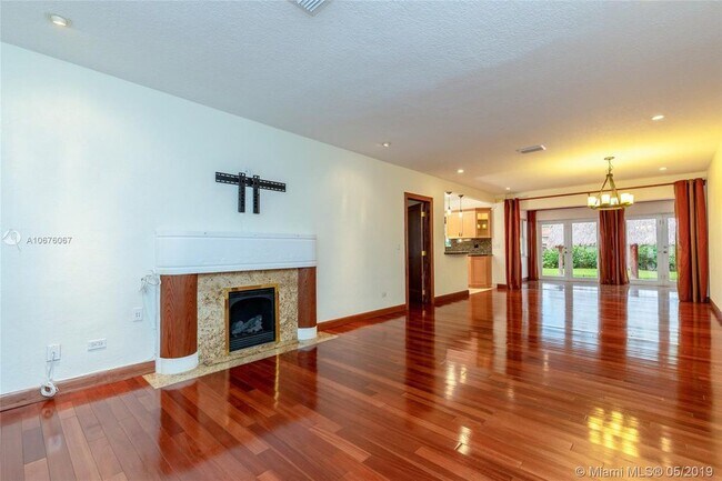 1735 Bay Dr in Miami Beach, FL - Foto de edificio - Building Photo