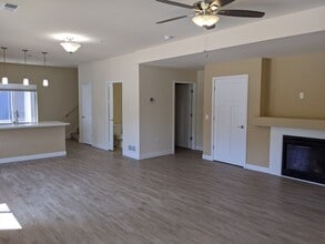 1325 Bunker Hill Dr in Sun Prairie, WI - Building Photo - Building Photo