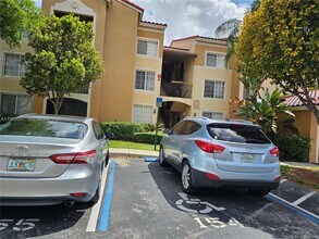 2051 Renaissance Blvd in Miramar, FL - Building Photo - Building Photo