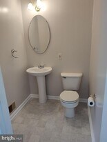 5032 Finsbury Rd in Rosedale, MD - Building Photo