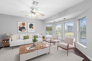 2104 Cullen Ave in Austin, TX - Building Photo