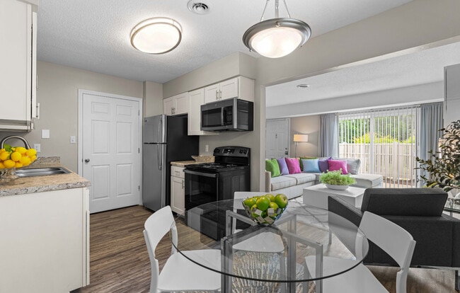 Woodland Creek Apartments in Durham, NC - Foto de edificio - Building Photo