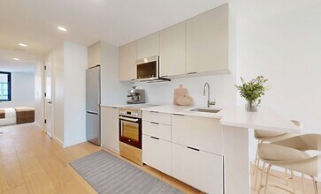 224 Lafayette St in New York, NY - Building Photo - Building Photo