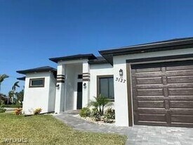 3127 NW 42nd Pl in Cape Coral, FL - Building Photo