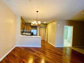 5800 3rd St, Unit 1401 in San Francisco, CA - Foto de edificio - Building Photo