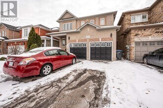 324 Brisdale Dr in Brampton, ON - Building Photo - Building Photo