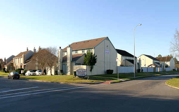 Wilcrest Meadows Townhomes in Houston, TX - Foto de edificio