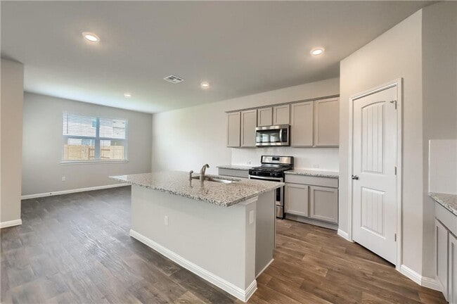 212 Strand Ln in Bastrop, TX - Building Photo - Building Photo