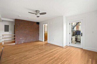 165 Winthrop Rd in Brookline, MA - Foto de edificio - Building Photo