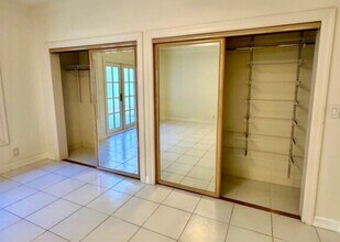 2618 N Vermont Ave, Unit Private Residence in Los Angeles, CA - Foto de edificio - Building Photo