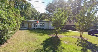 2057 Dellwood Dr in Tallahassee, FL - Building Photo