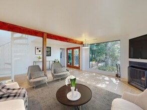 463 Crane Blvd in Los Angeles, CA - Foto de edificio - Building Photo