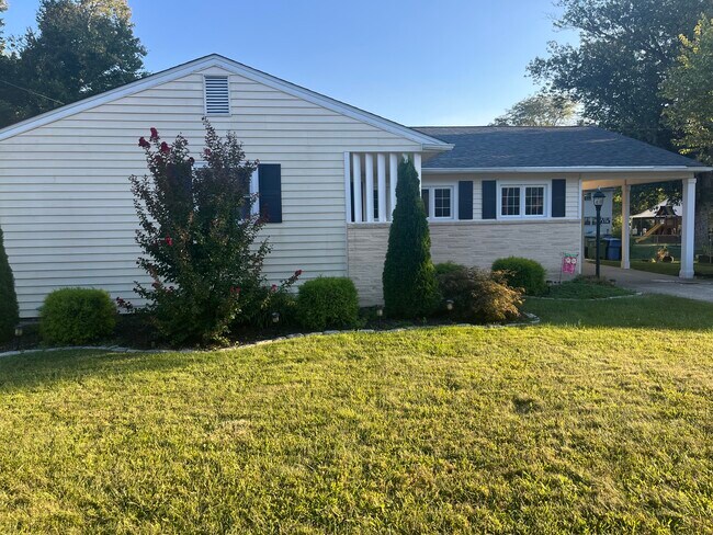 304 Browning Ln in Cherry Hill, NJ - Building Photo - Building Photo