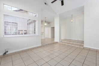 5442 Garden Village Dr in Houston, TX - Building Photo - Building Photo
