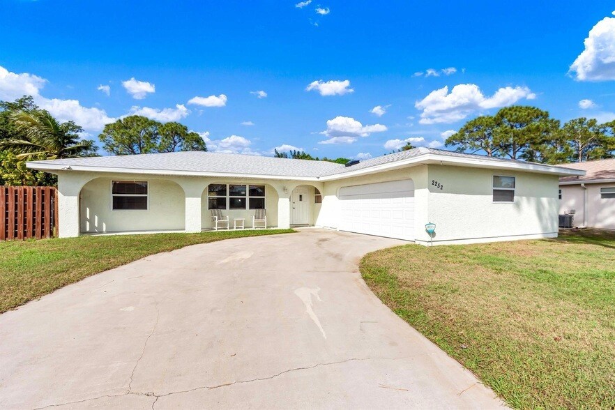 2252 SE Wald St, Unit 133-C in Port St. Lucie, FL - Building Photo