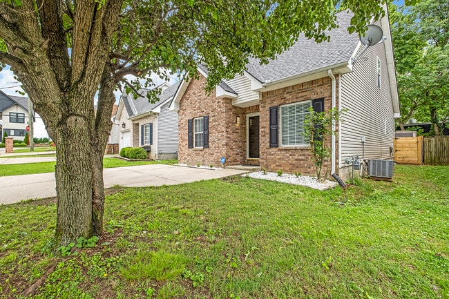 709 William Howard Pl in Nashville, TN - Foto de edificio - Building Photo