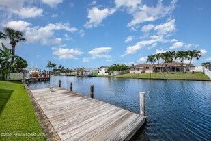 419 St Georges Ct in Satellite Beach, FL - Building Photo