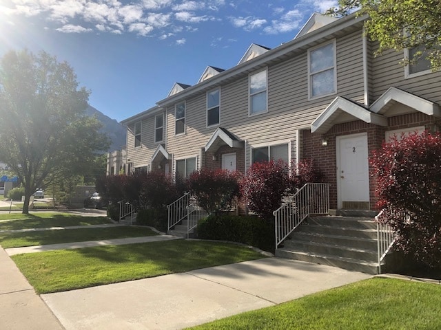 221 W 2230 N, Unit 4 in Provo, UT - Foto de edificio - Building Photo