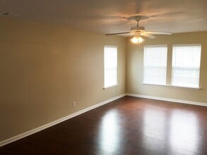 512 Windsong Dr in Rincon, GA - Foto de edificio - Building Photo