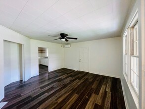 390 Wesley St in Spartanburg, SC - Foto de edificio - Building Photo