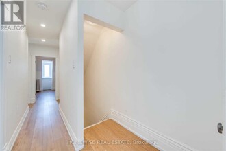 183-183 Dowling Ave in Toronto, ON - Building Photo - Building Photo