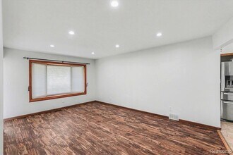 12260 De Grove Dr in Sterling Heights, MI - Building Photo - Building Photo