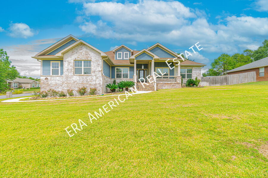 6109 Burbank Ct in Crestview, FL - Foto de edificio