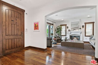 14318 Valley Vista Blvd in Los Angeles, CA - Building Photo - Building Photo