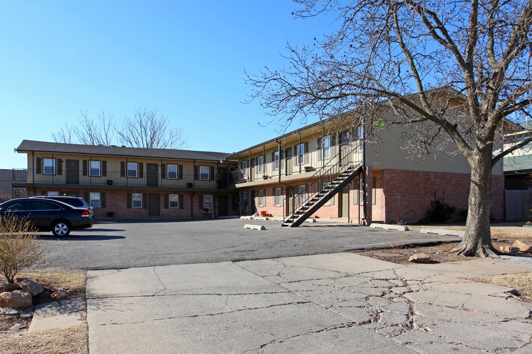 Lawndale Apartments in Oklahoma City, OK - Building Photo