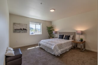 Cherry Springs in Springfield, OR - Building Photo - Interior Photo