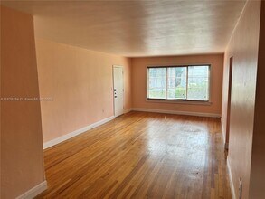 4010 Meridian Ave in Miami Beach, FL - Building Photo - Building Photo