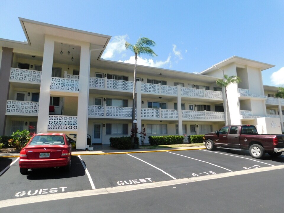 1235 S Highland Ave in Clearwater, FL - Building Photo