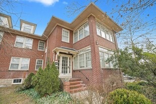 1101 Rambler Ave in Pottstown, PA - Building Photo