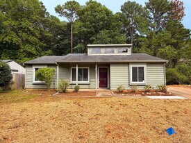 2033 Rabbit Run in Raleigh, NC - Building Photo