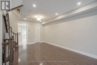 9 Johnson Farm Ln in Toronto, ON - Building Photo - Building Photo