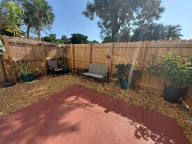 313 SW 1st St in Pompano Beach, FL - Building Photo